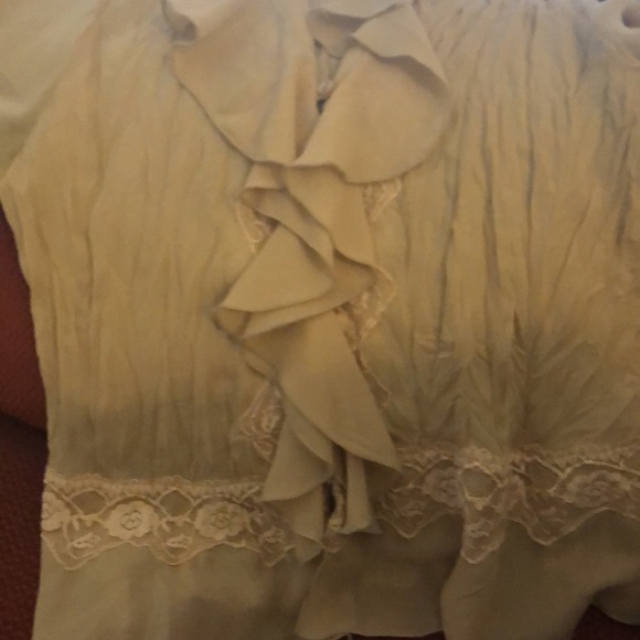 Dress-U by Sharon ruffles laced trim blouse pristine condition - Picture 5 of 6